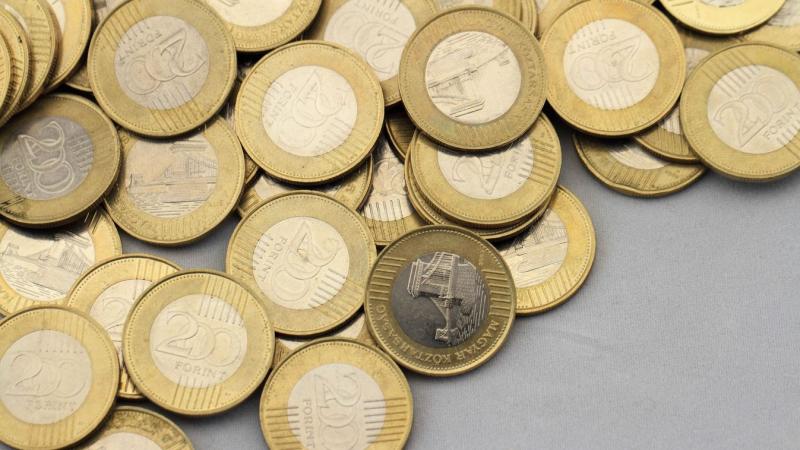Hihetetlen! Egy hibás 200 forintos pénzérme valódi kincset érhet – ismerd meg, hogyan fedezheted fel ezt az értékes darabot a pénztárcádban!