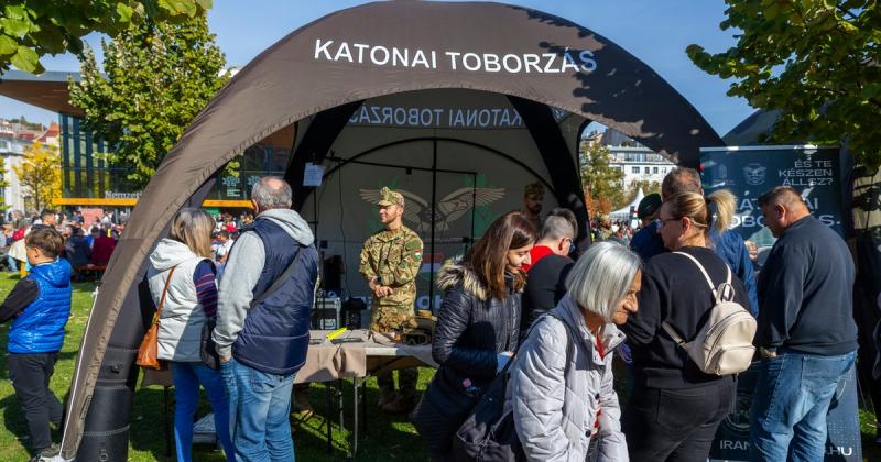 A honvédelmi erőfeszítések fokozódnak az oktatási rendszerben, és ez a jövőnket formálja.