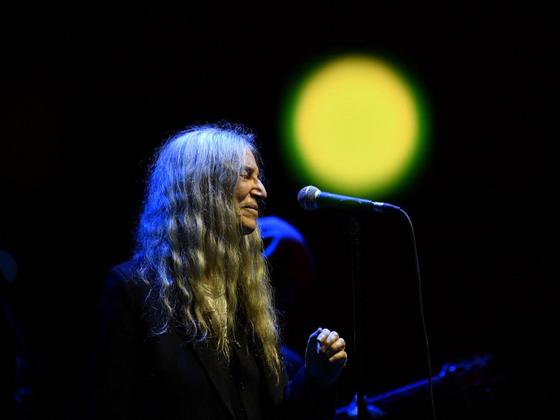 Krasznahorkai László szívből kifejezte háláját Patti Smith-nek, amiért részt vett a könyvének bemutatóján, ezzel különleges színt és varázst adva az eseménynek.