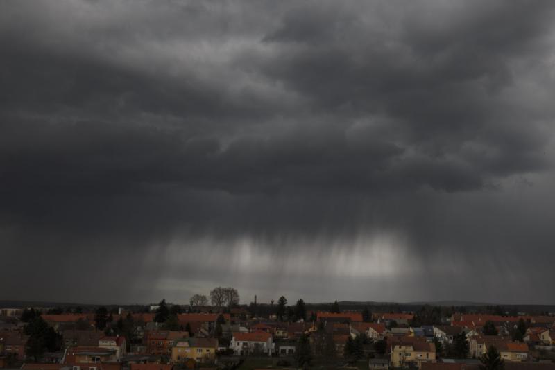 Ma is jó ötlet, ha magunkkal hozzuk az ernyőt.