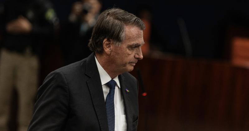 A legfelsőbb bíróság döntése értelmében Jair Bolsonaro, Brazília korábbi elnöke házi őrizetbe került.