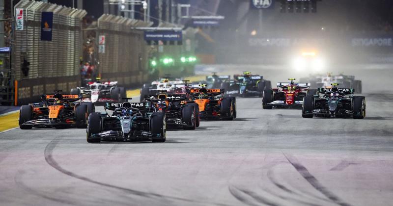 Russell diadalmaskodott a Szingapúri Nagydíjon, míg a McLaren megszerezte a konstruktőri világbajnoki címet.