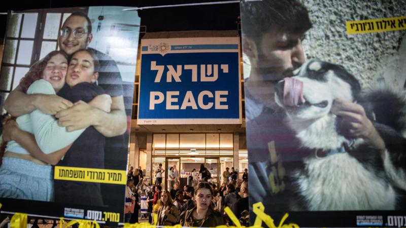 A Hamász megkezdte a túszok átadásának folyamatát, és a hírek szerint közöttük egy magyar kettős állampolgár is található.