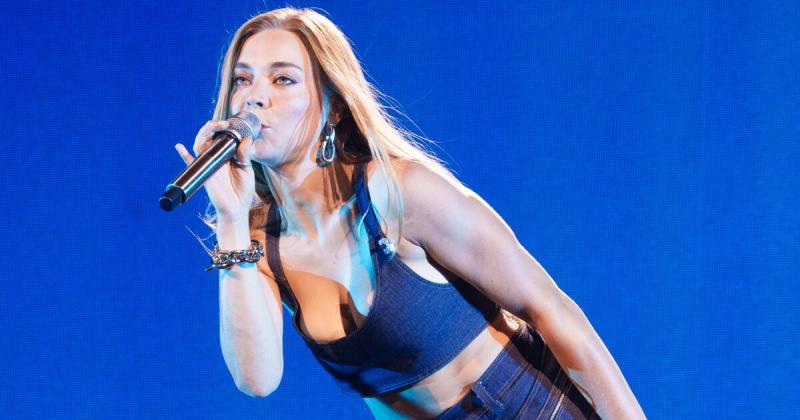 Sajnos elmarad Becky Hill ma esti koncertje, amelyet Katy Perry fellépése előtt terveztek.