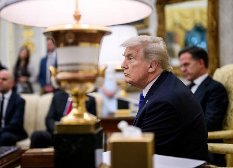 Trump új exportkorlátozásokat tervez Kínával kapcsolatban - most a kulcsfontosságú szoftverek kerültek a célkeresztbe.