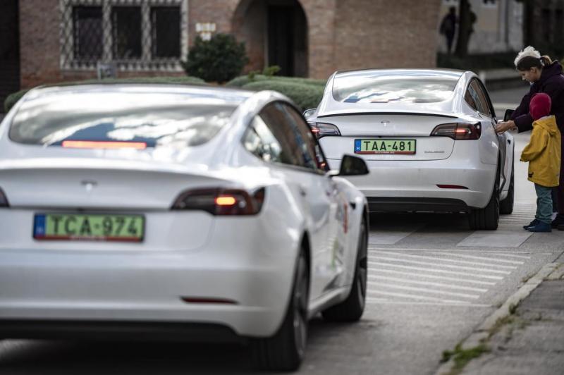 Megállt a villanyautók értékcsökkenése - a magyar használtpiacon felfelé ívelnek az árak.