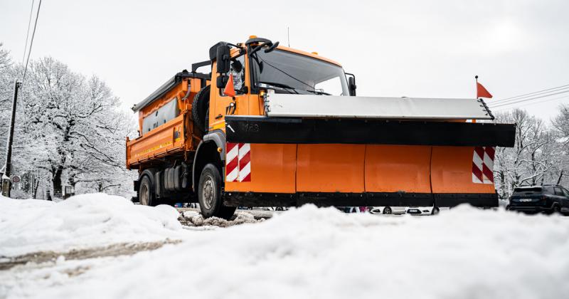 Jelentős havazás várható Budapestre is, ezért a hatóságok már kiadták a figyelmeztetést az autósok számára. Érdemes felkészülni a csúszós utakra és az esetleges dugókra!
