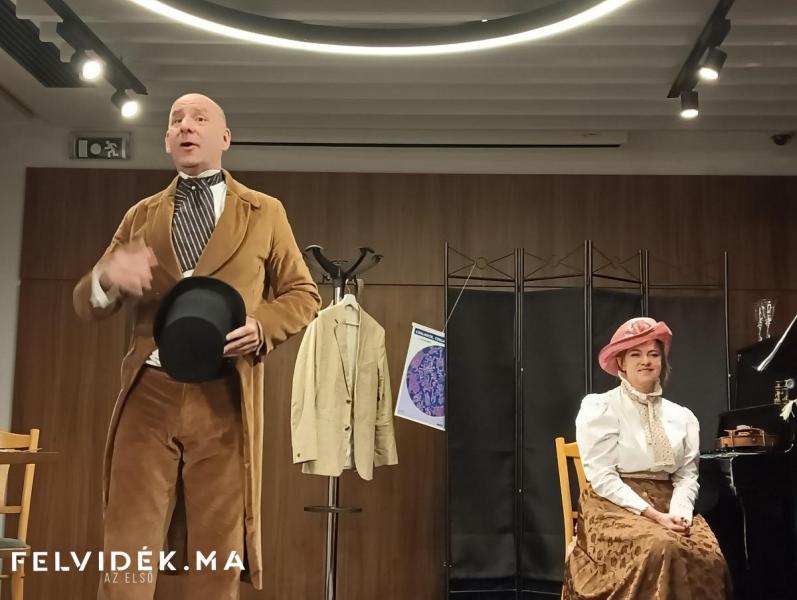 **Csillagködképlet - Jókai Mór nyomában**

A csillagköd titokzatos világában, ahol a galaxisok tánca és az idő végtelen folyamai találkoznak, Jókai Mór szelleme újra életre kel. Az író, aki szavakba öntötte a magyar lélek mélységeit, most egy különleges u