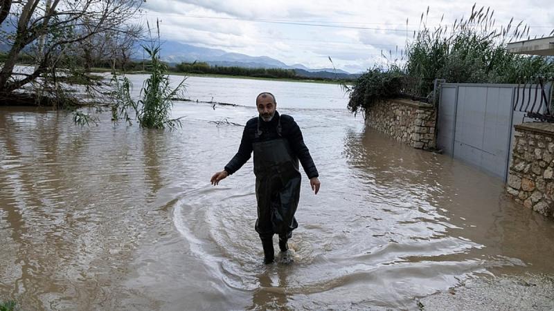 Albániában tragikus esemény történt, amikor egy nő életét vesztette a heves esőzések okozta áradás következtében.